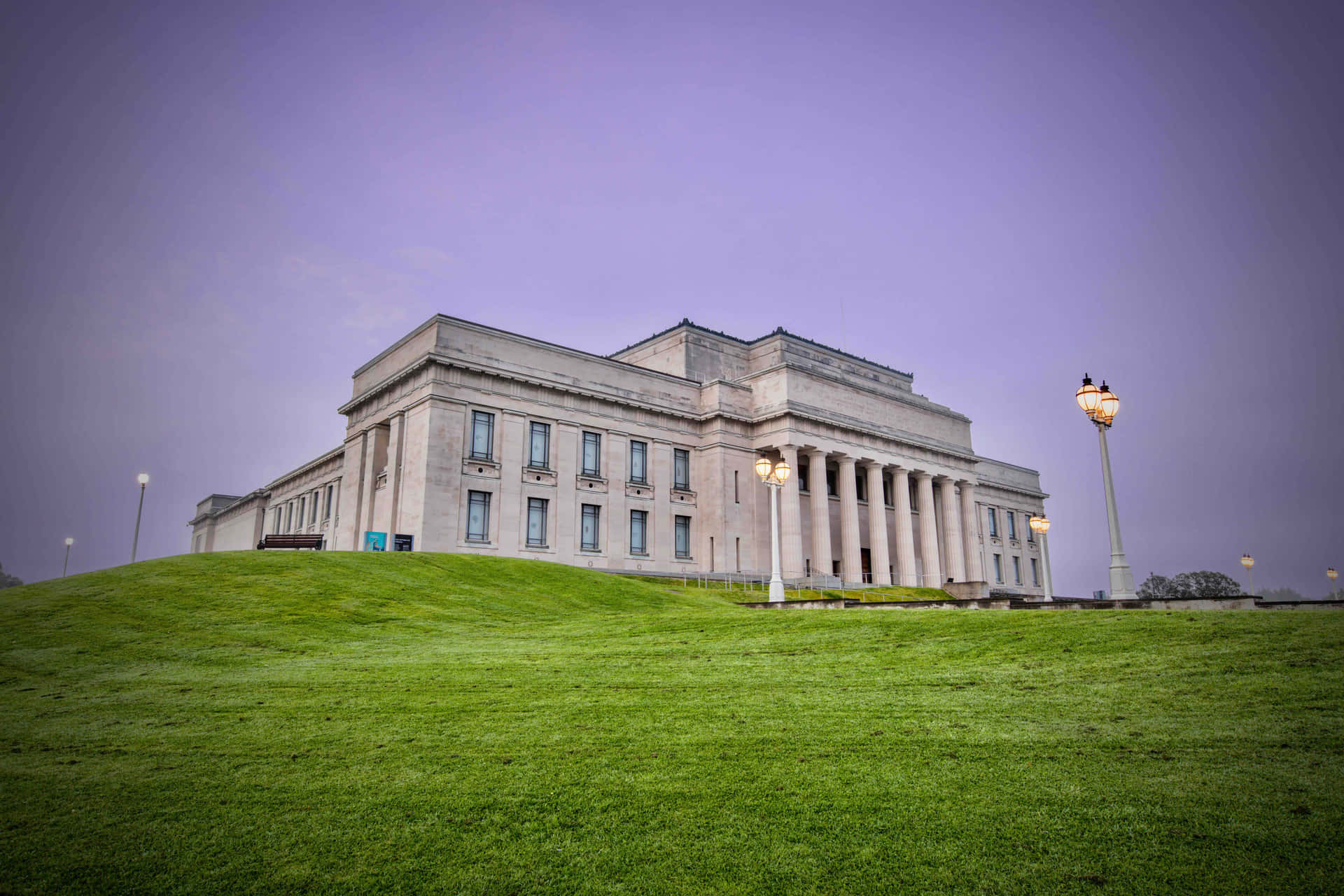 Auckland War Memorial Museum Dusk Wallpaper