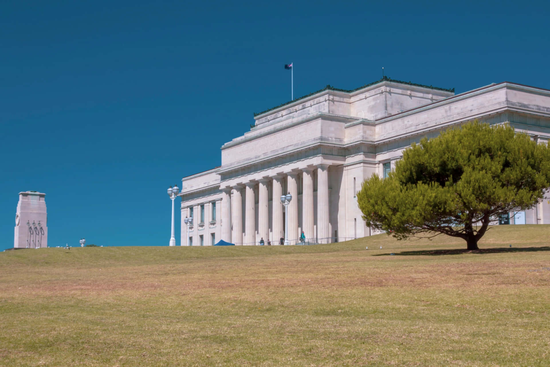 Auckland War Memorial Museum Exterior Wallpaper