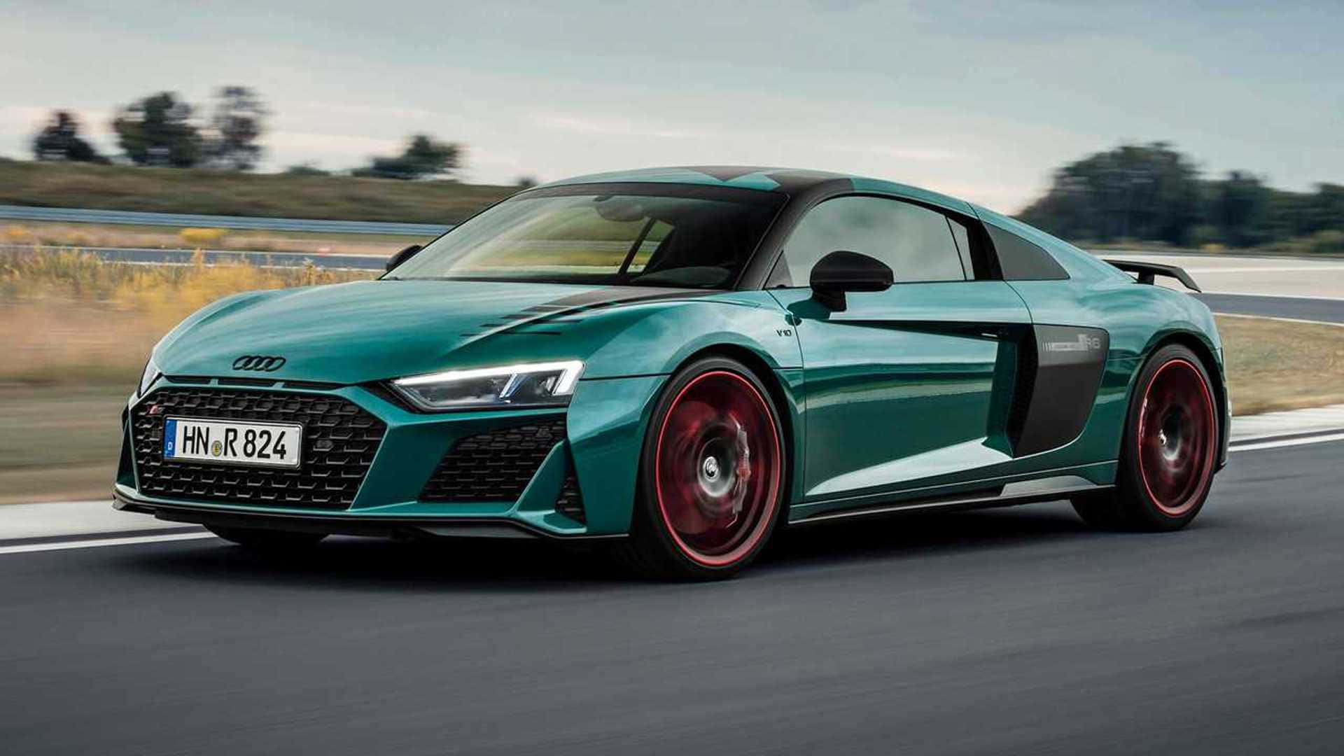 See the beauty of the Audi R8!
