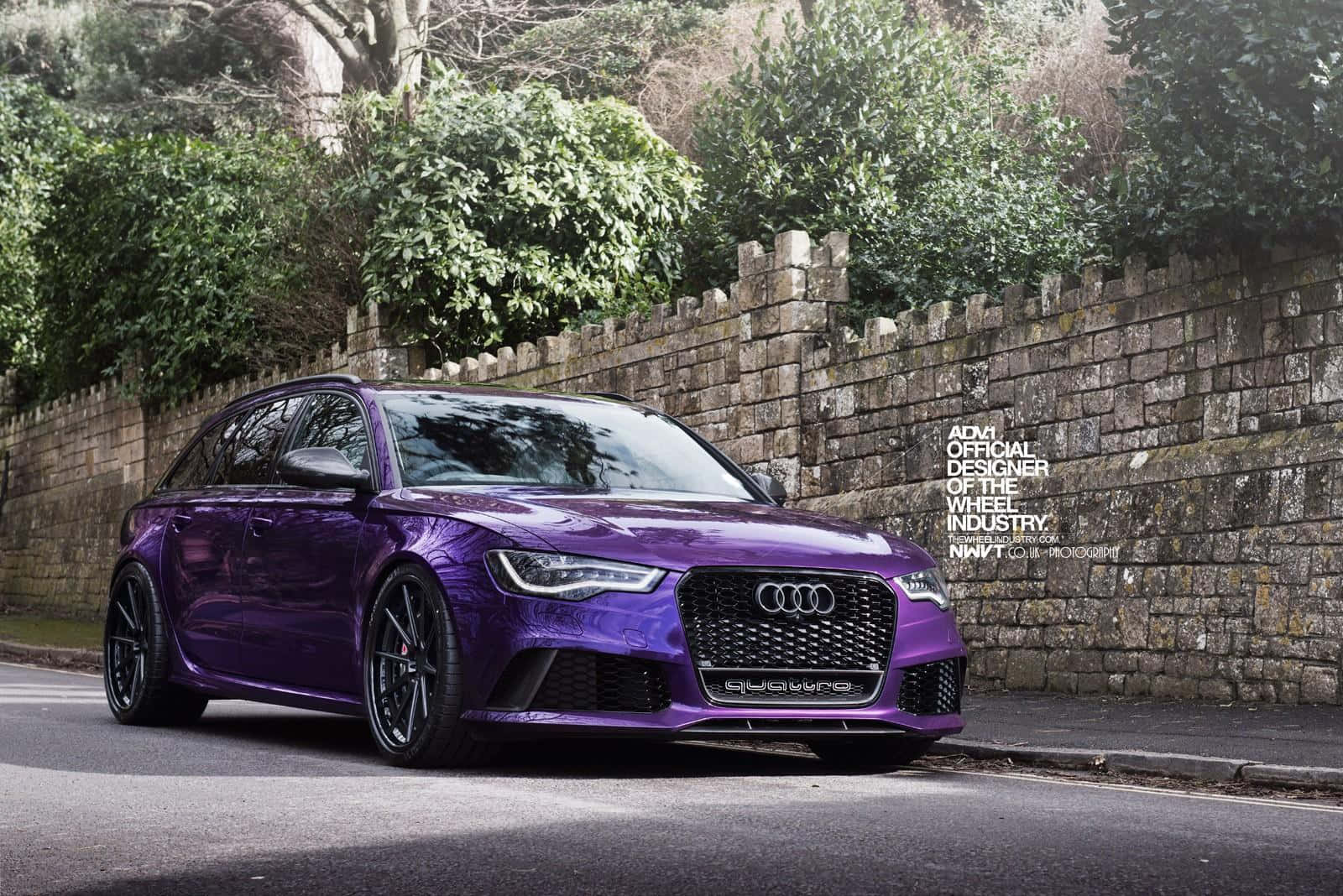 Dynamic Audi RS6 on the move Wallpaper