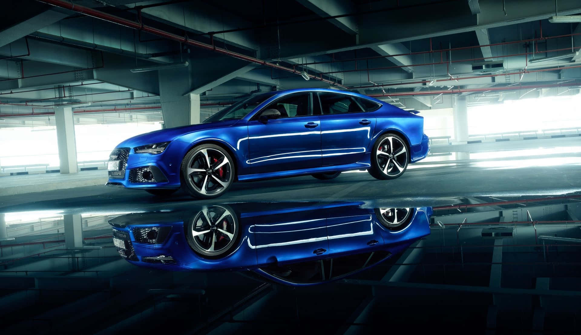 Dynamic Audi S7 in Action Wallpaper