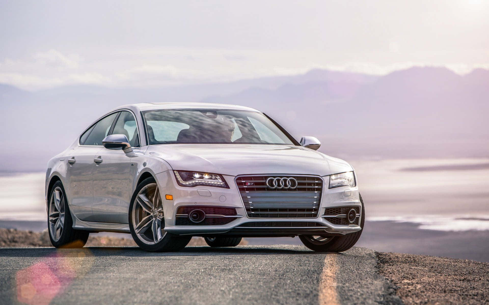 Audi S7: Powerful, Luxurious, and Elegant Wallpaper