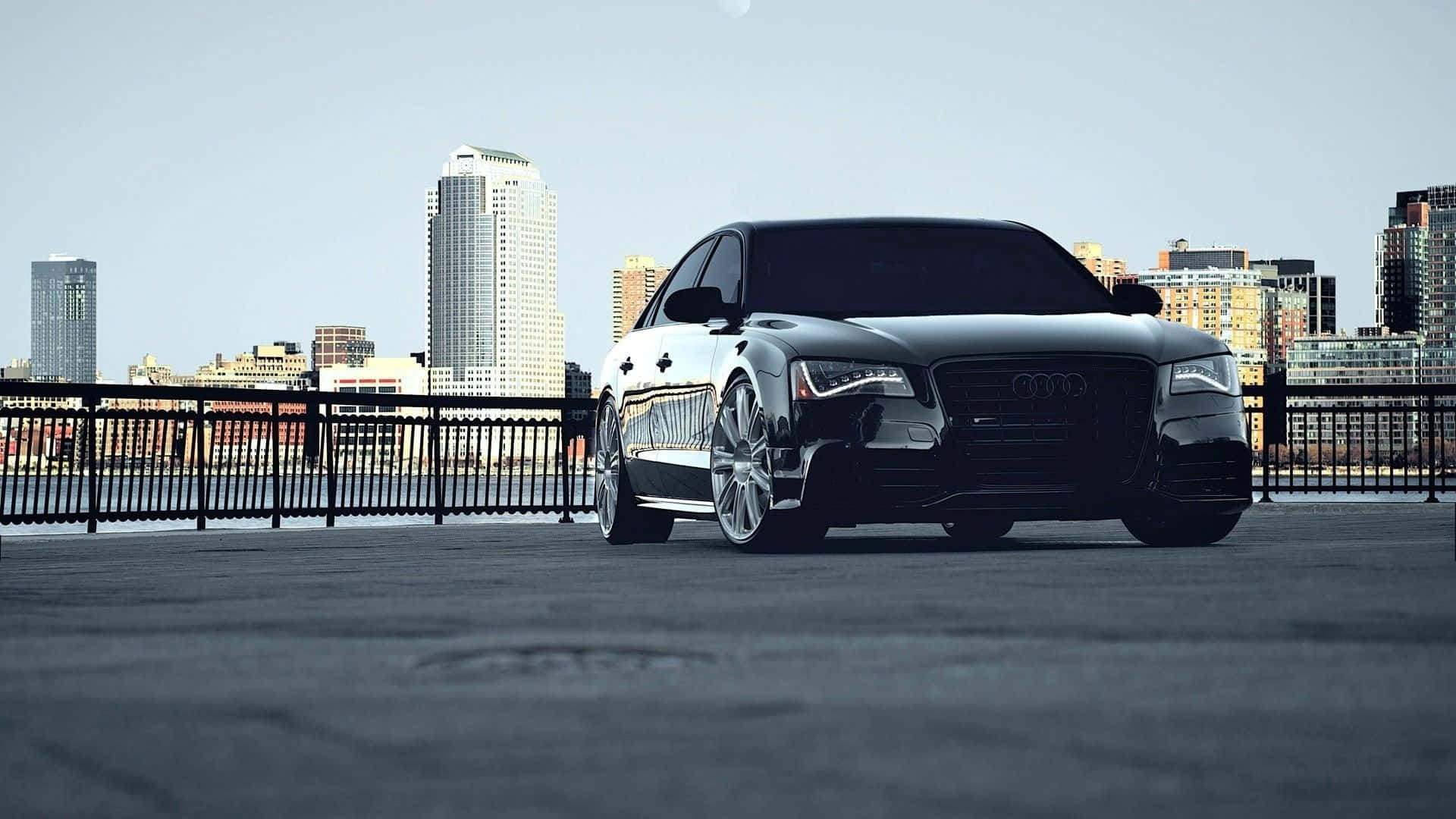 Elegantey Poderoso Audi S8 En Movimiento Fondo de pantalla