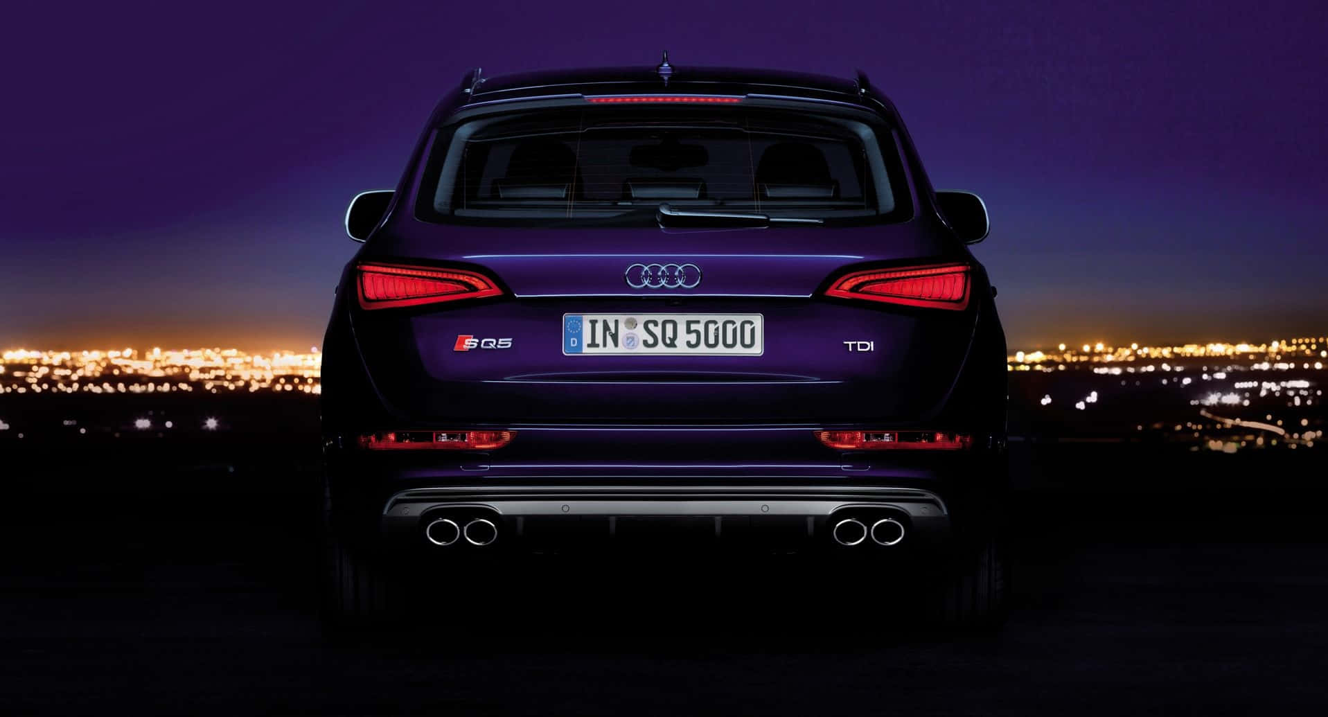 Powerful Audi SQ5 conquering the open road Wallpaper