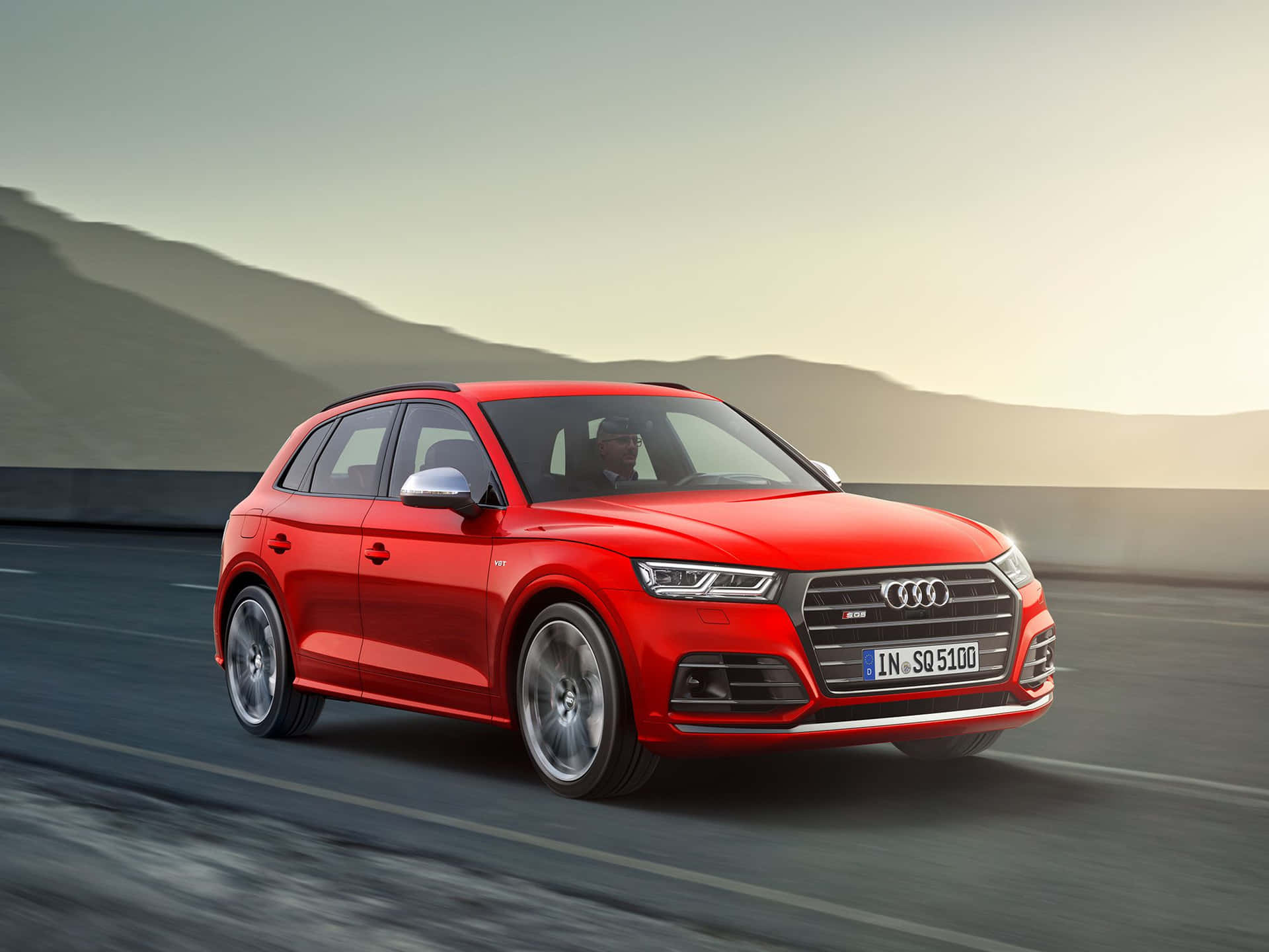 The Powerful and Luxurious Audi SQ5 Wallpaper