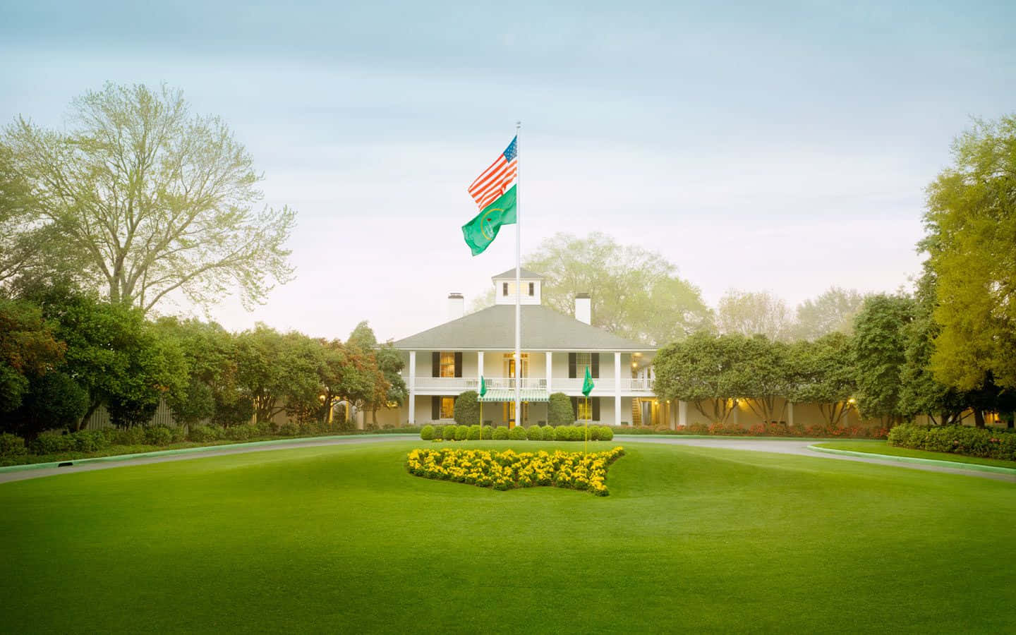 Jack Nicklaus steps onto the Augusta National Golf Course Wallpaper