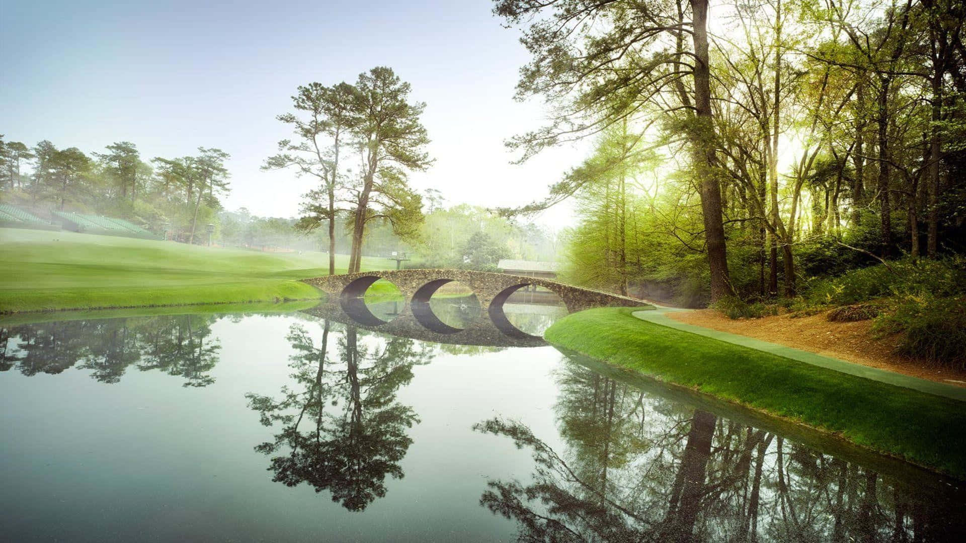 Tee off at Augusta National Golf Club Wallpaper