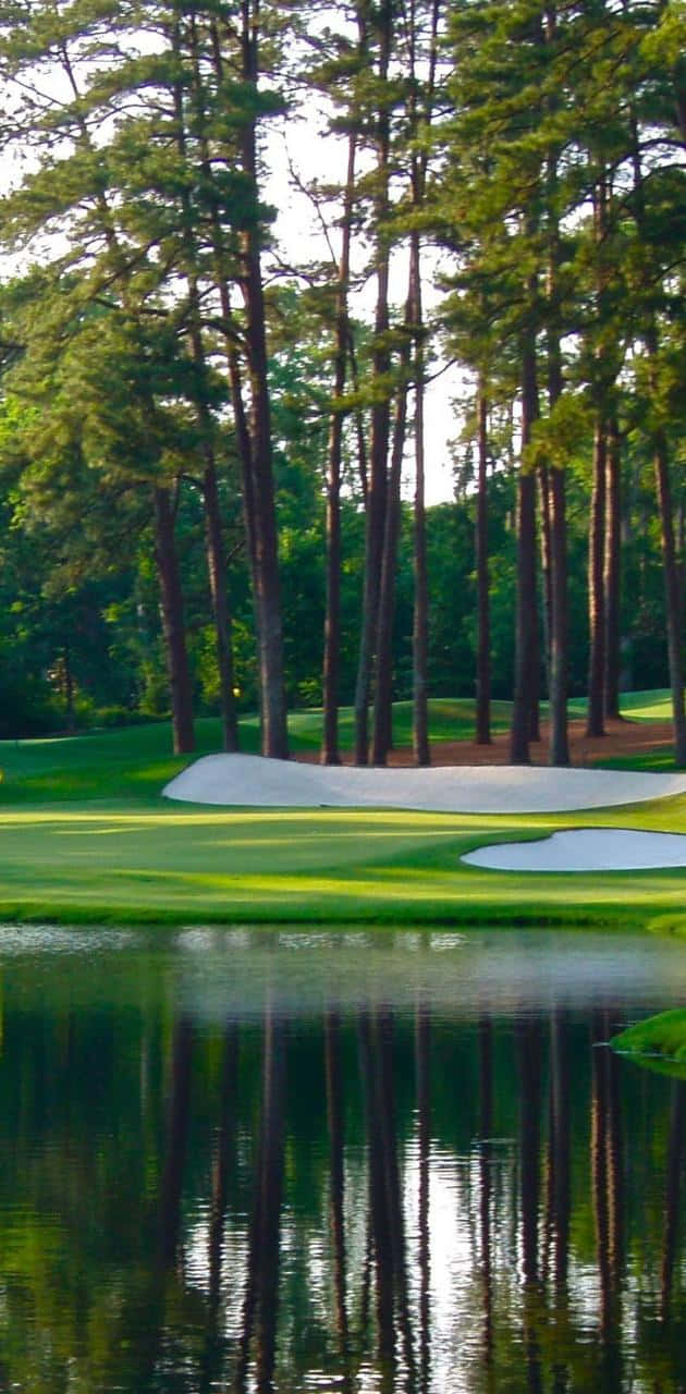 Spil golf på den verdensberømte Augusta National-bane med Augusta National iPhone Wallpaper