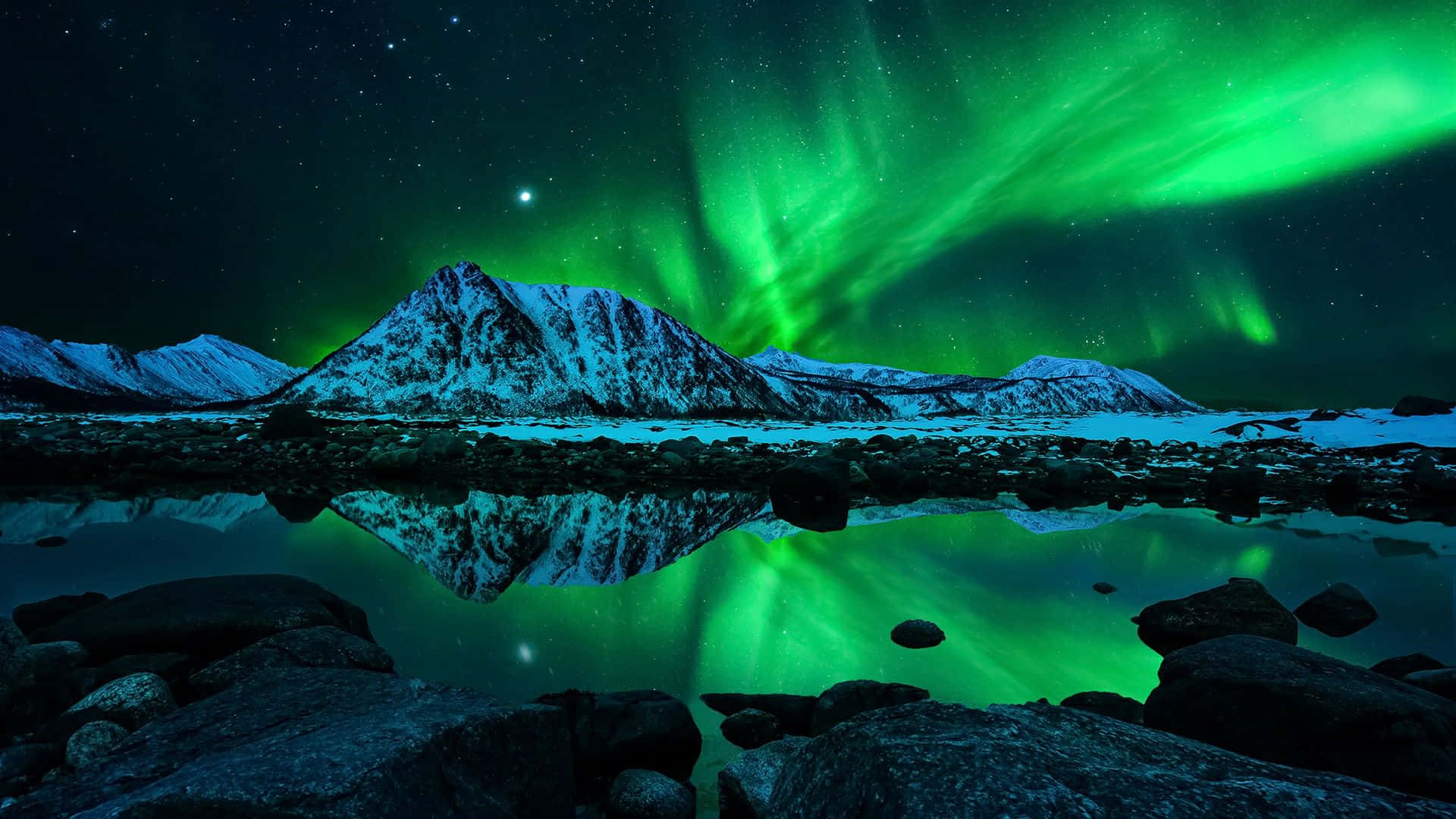 Lasimpresionantes Luces Del Norte En Aurora, Alaska.
