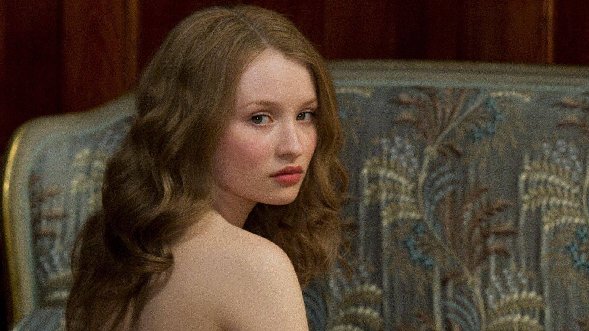 Australian Actress Emily Browning As Lucy 2011 Sleeping Beauty Movie Wallpaper