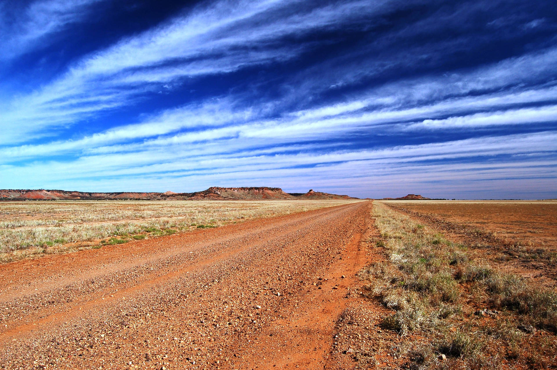 Estradade Terra Do Outback Australiano. Papel de Parede