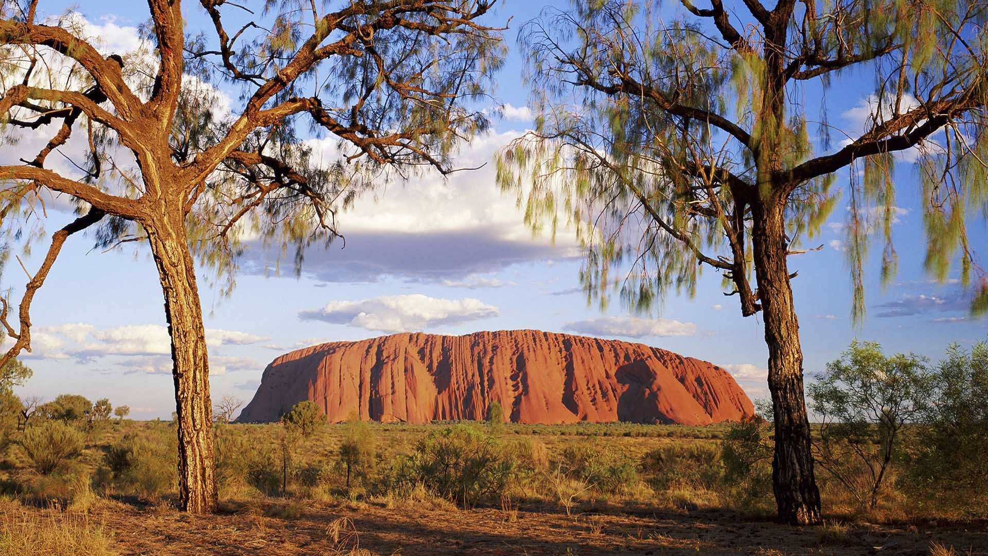 Australian Outback Uluru Wallpaper