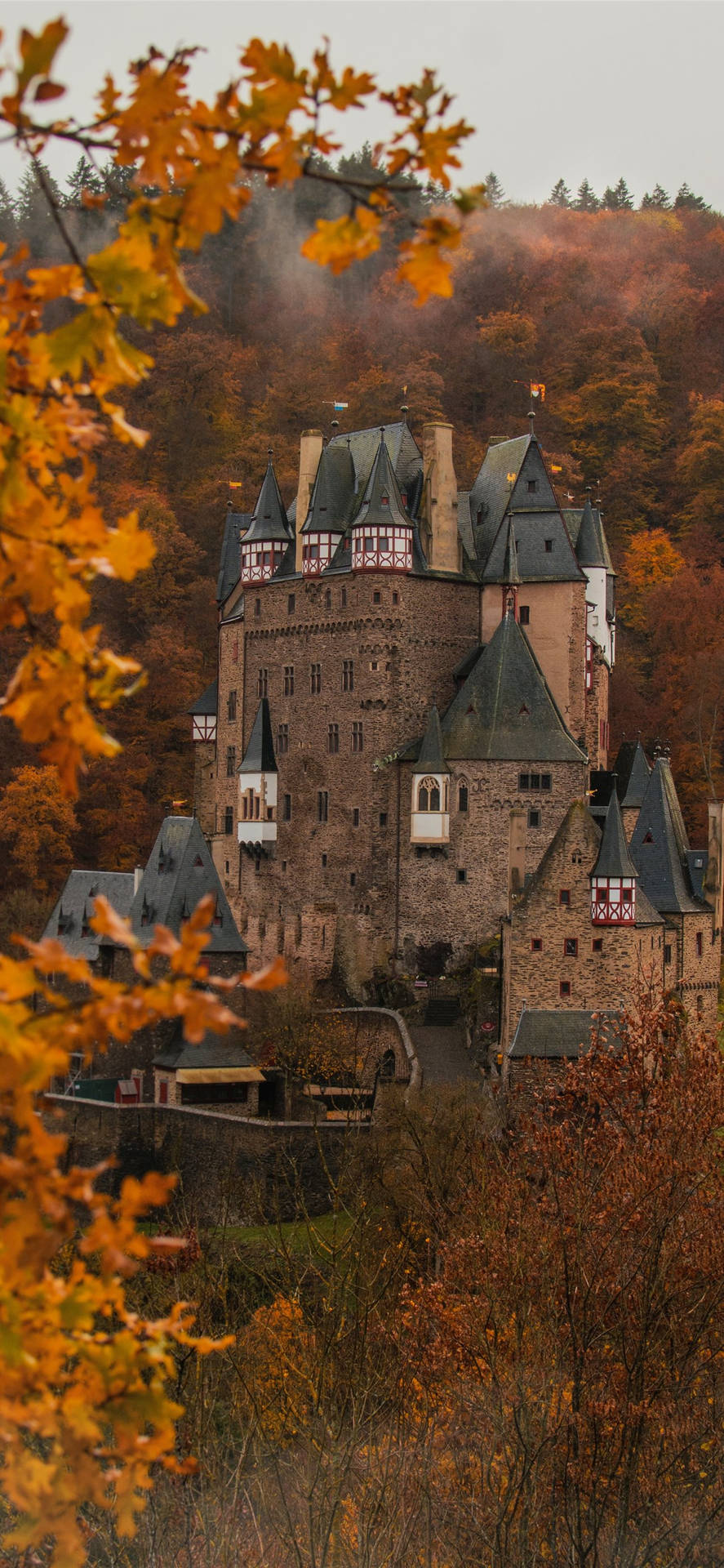 Autumn Iphone Eltz Castle In Germany Wallpaper