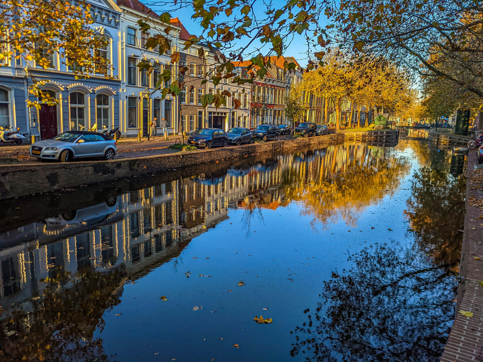Autumn Reflections Gouda Canal Wallpaper