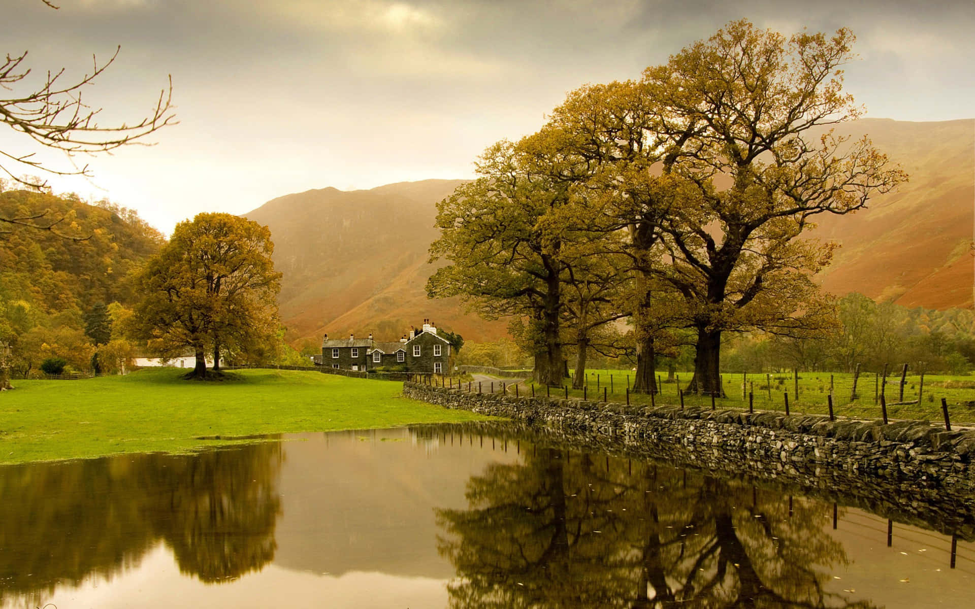 Autumnal Lake District Reflections Wallpaper