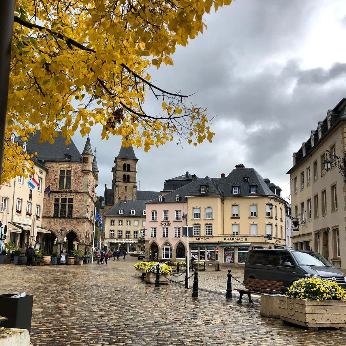 Autumnin Echternach Market Square Wallpaper