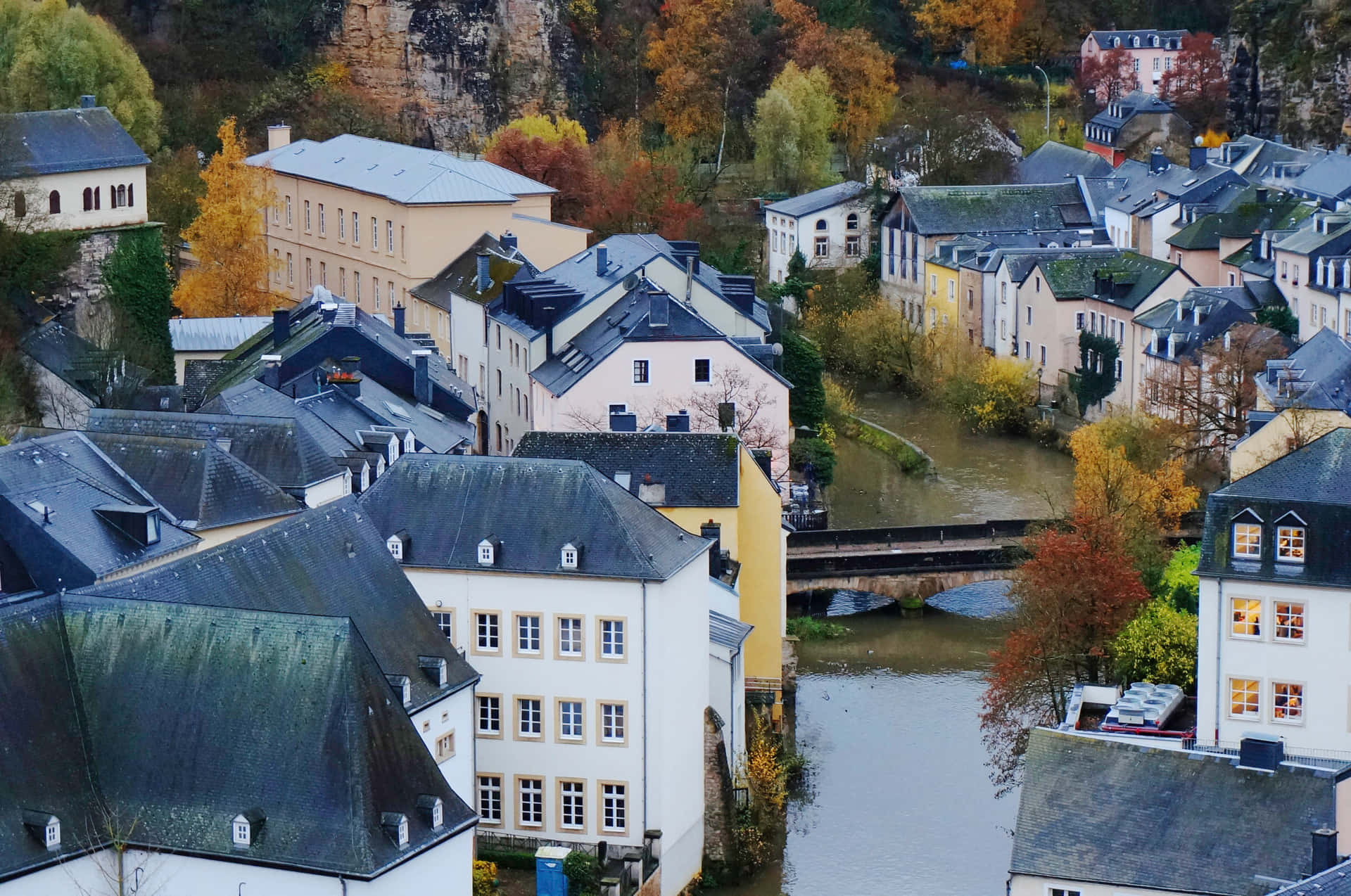 Høst I Luxembourg Landsby Bakgrunnsbildet