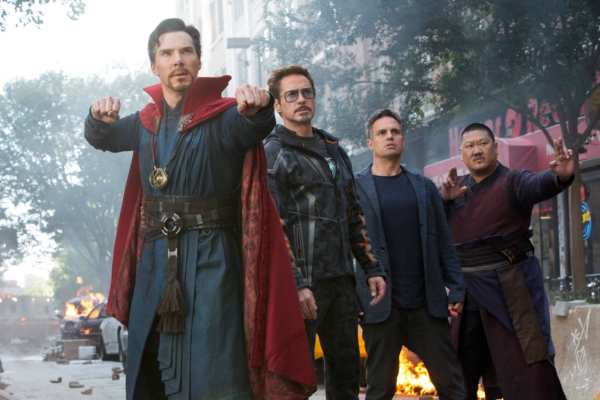 Avengers Infinity War 4k Street Pose