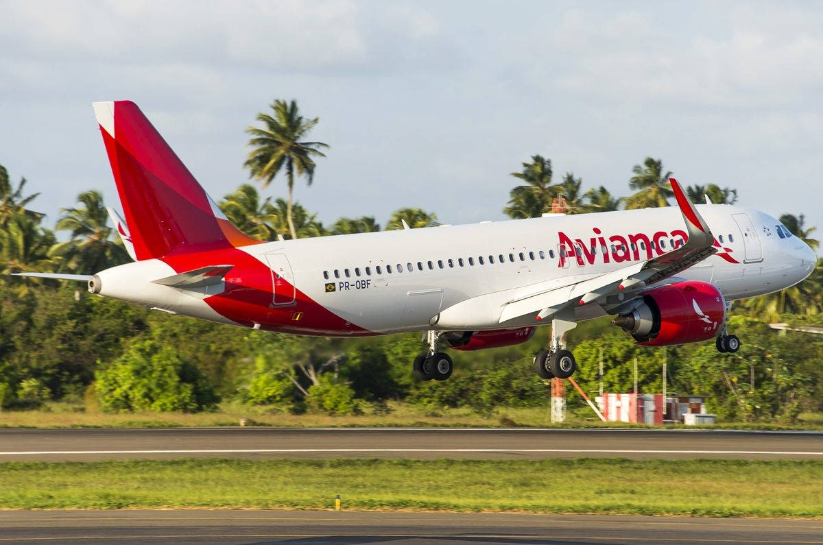 Avianca Airline Airbus A320-251n During Take Off Wallpaper