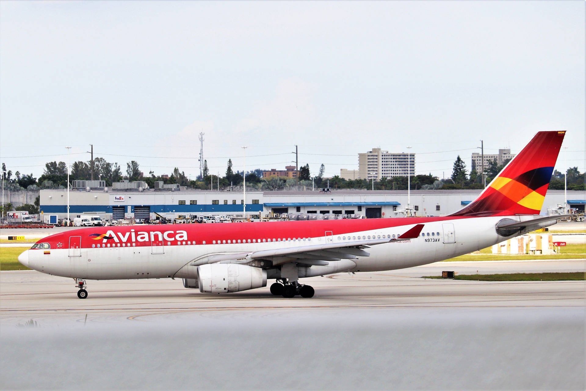 Lufthavn løbebane Airbus A330 Avianca Airlines vægtapet Wallpaper