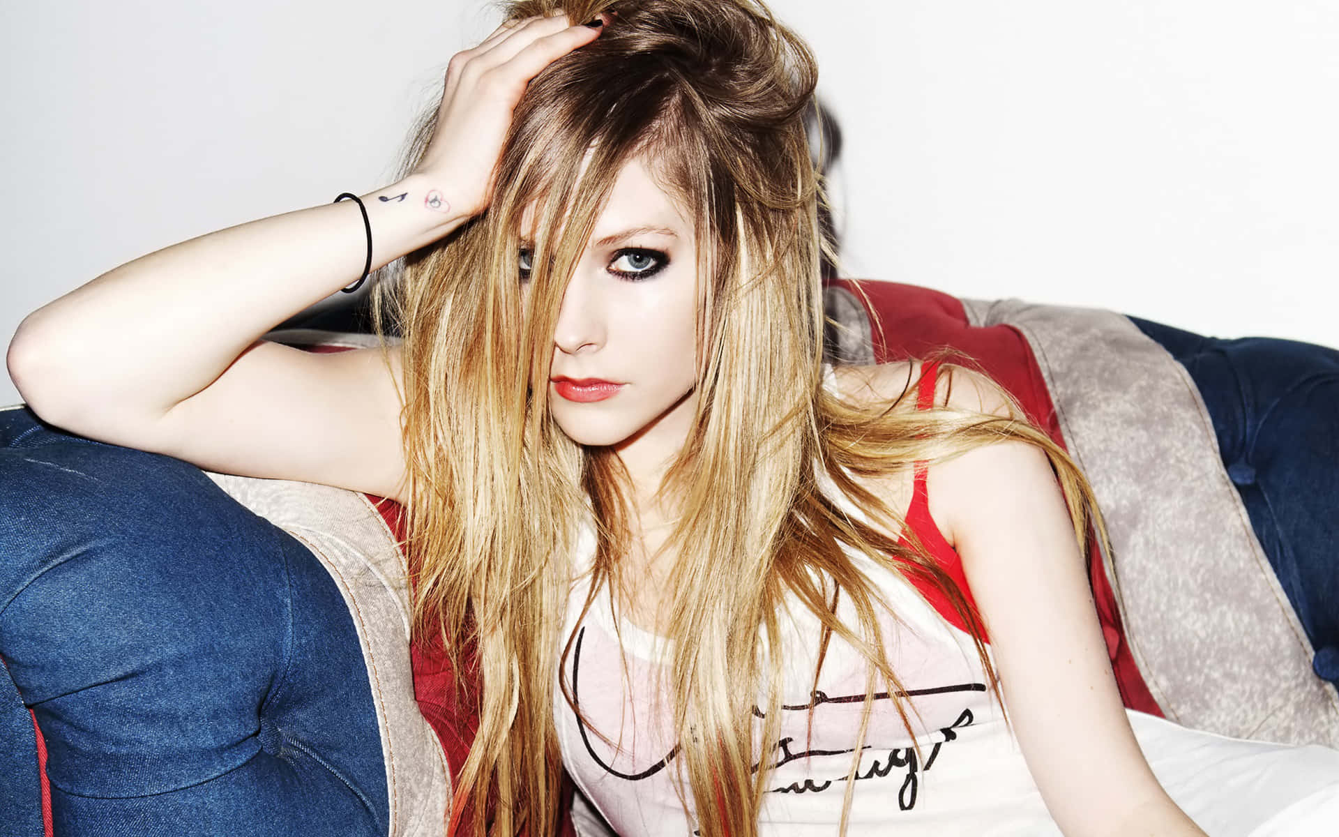 Avril Lavigne in her iconic 'Complicated' Music Video