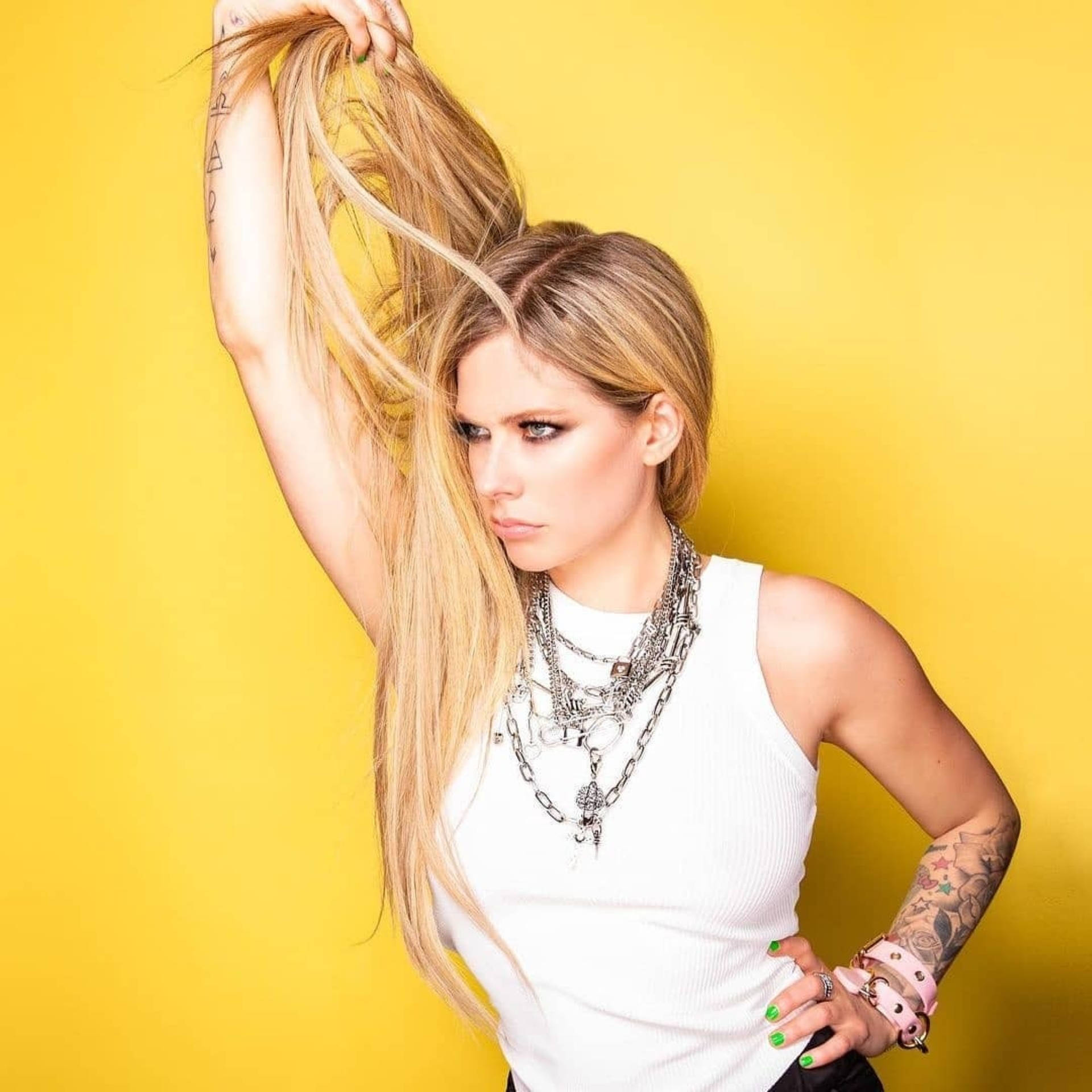 Avril Lavigne Photoshoot Wallpaper