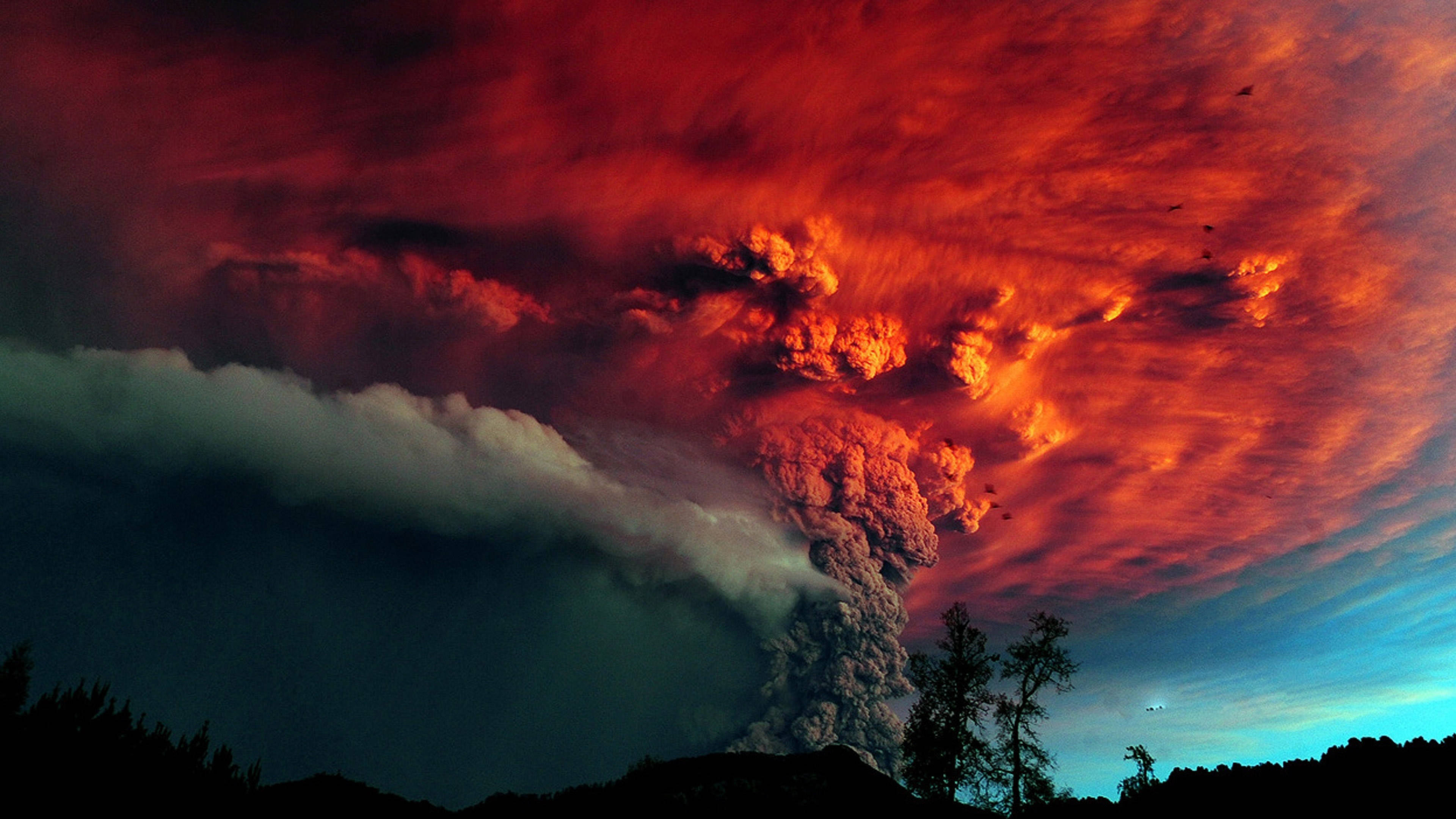 Se fantastisk HD Puyehue-Cordón Caulle Volcano drukket i et væld af farver. Wallpaper