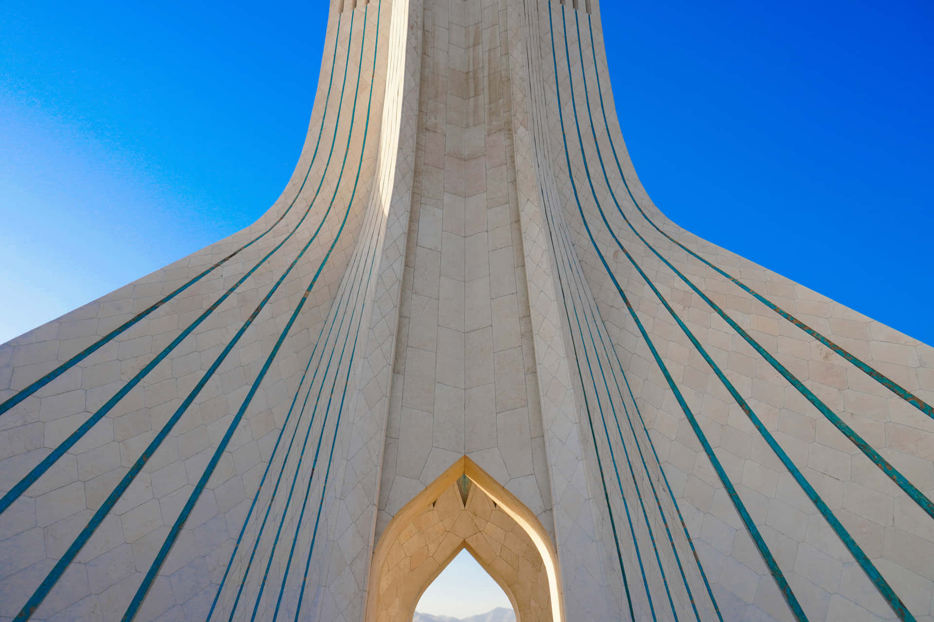 Azadi Tower Tall Side View Picture