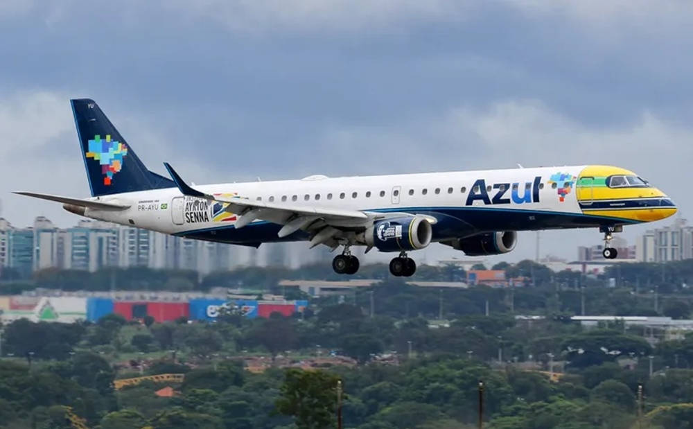 Azul Airlines Brasil Flyvende Sæson Tapet Wallpaper