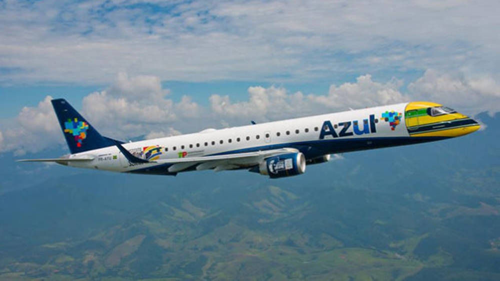 Azul Airlines Mountains Flying Wallpaper