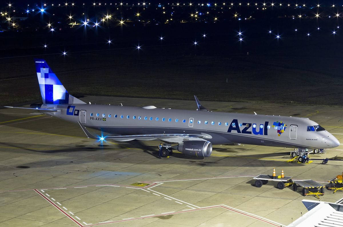 Azul Airlines Night Lights Wallpaper