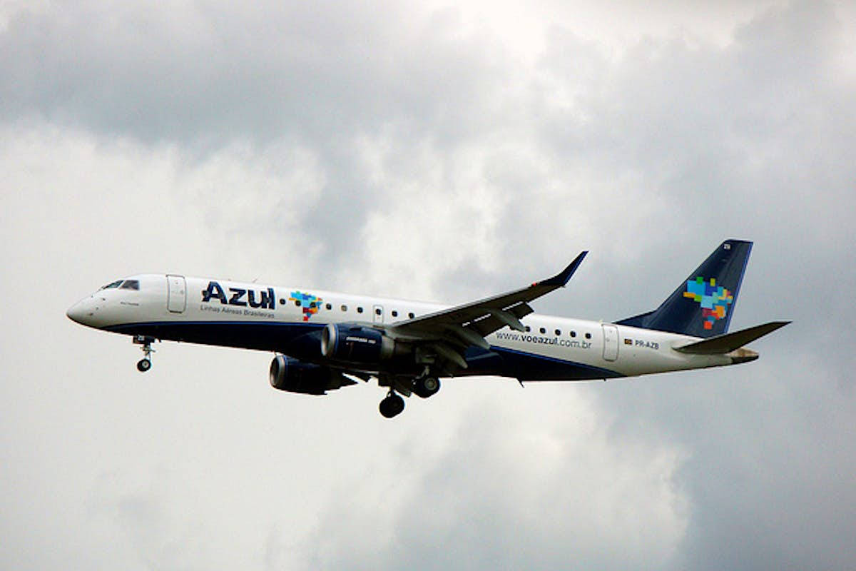Azul Airlines White Clouds Wallpaper