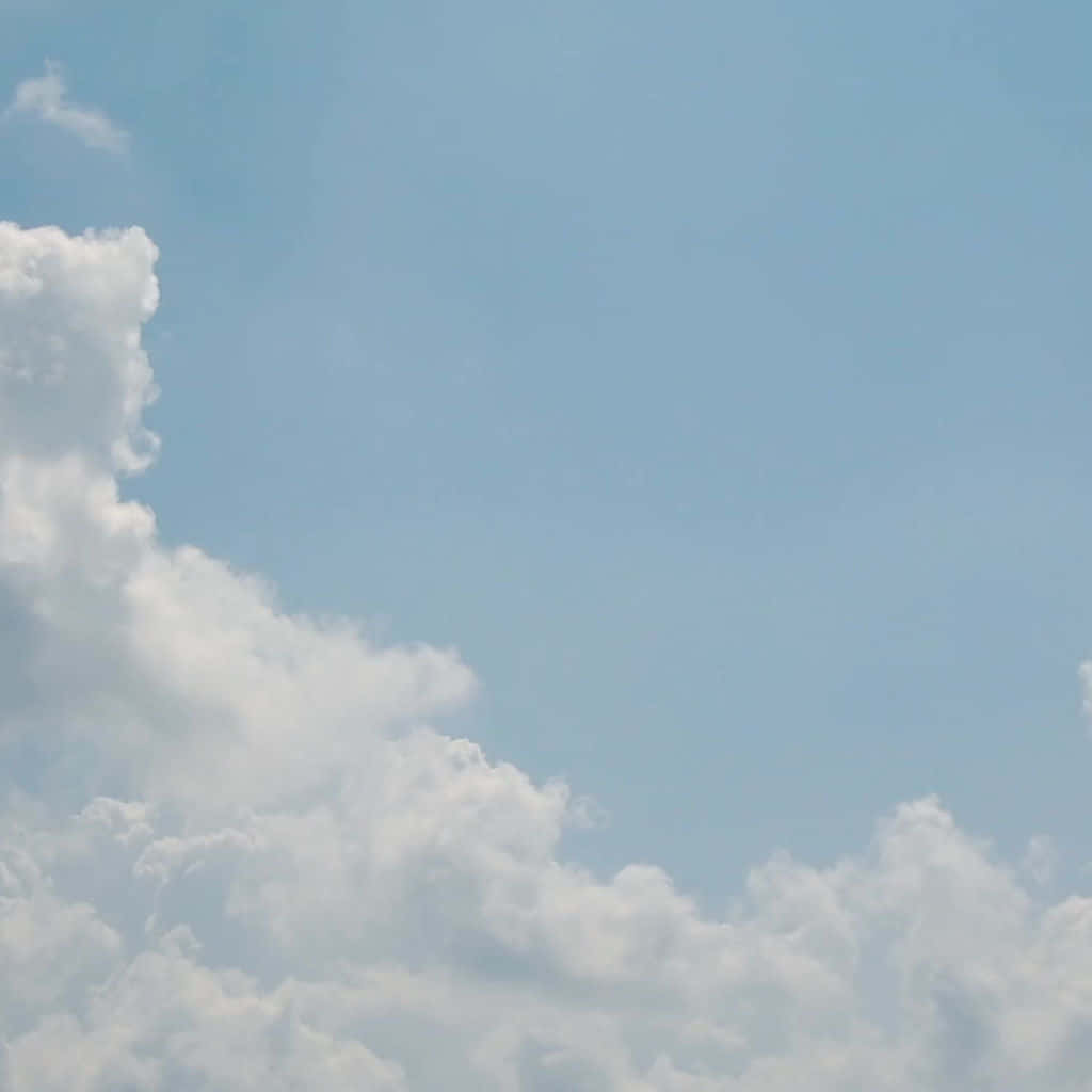 Azulbebê Estético De Céu Nublado Papel de Parede