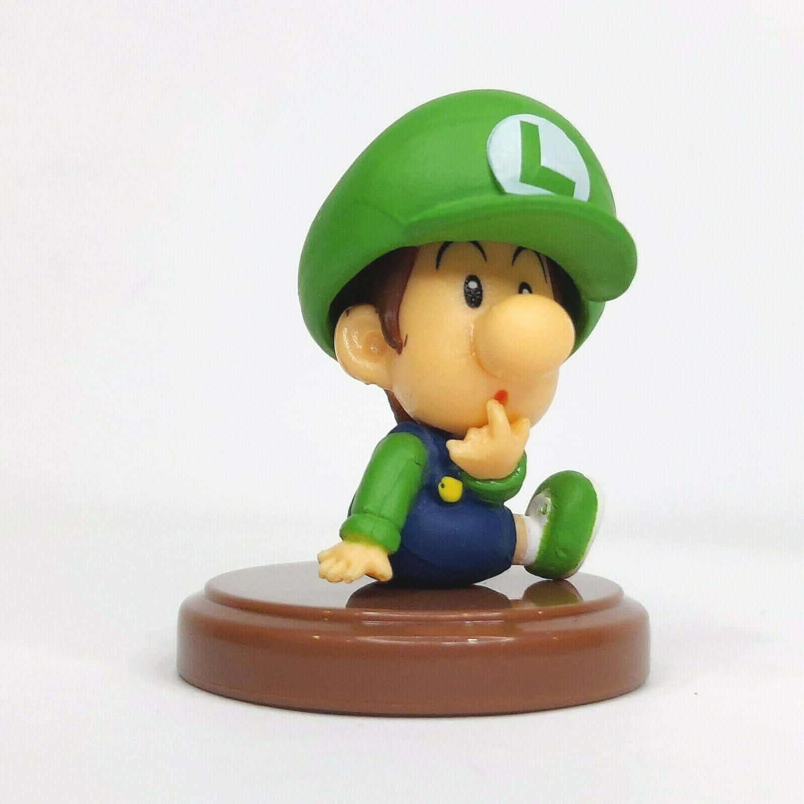 Baby Luigi Figur Tenker Pose Bakgrunnsbildet