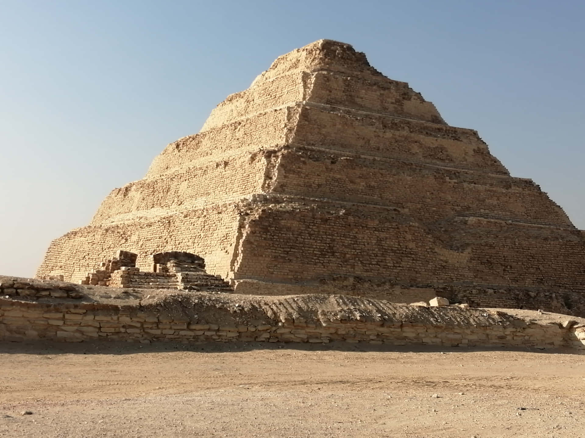 Back View Of Saqqara Pyramid Wallpaper