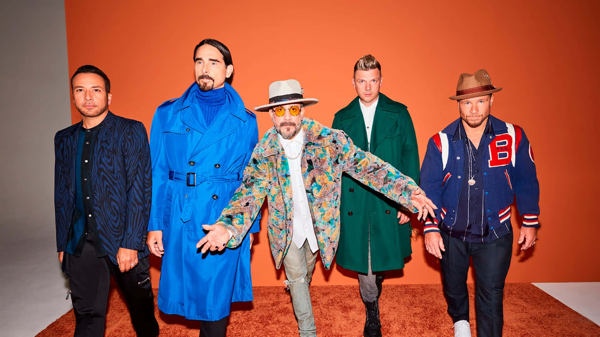 Femaf Backstreet Boys Optræder På Scenen.