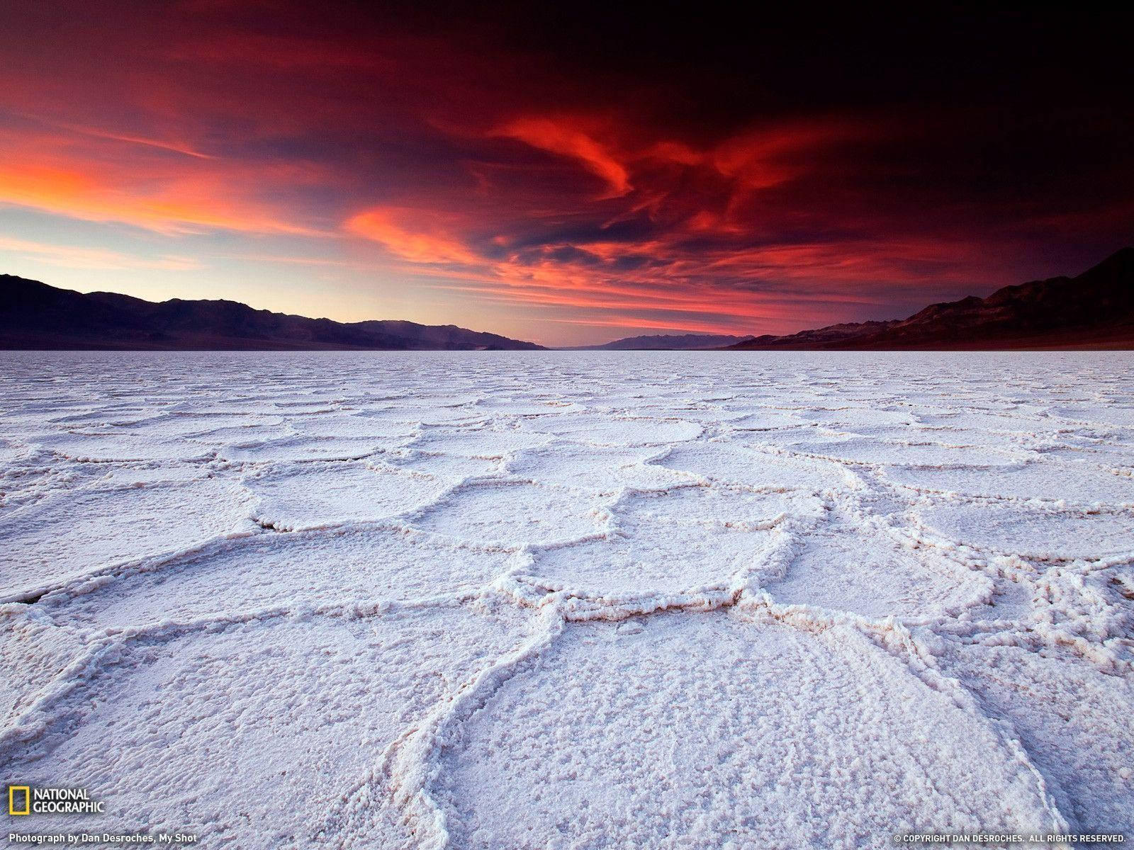 Badwater Basin Death Valley National Park baggrundsbillede. Wallpaper