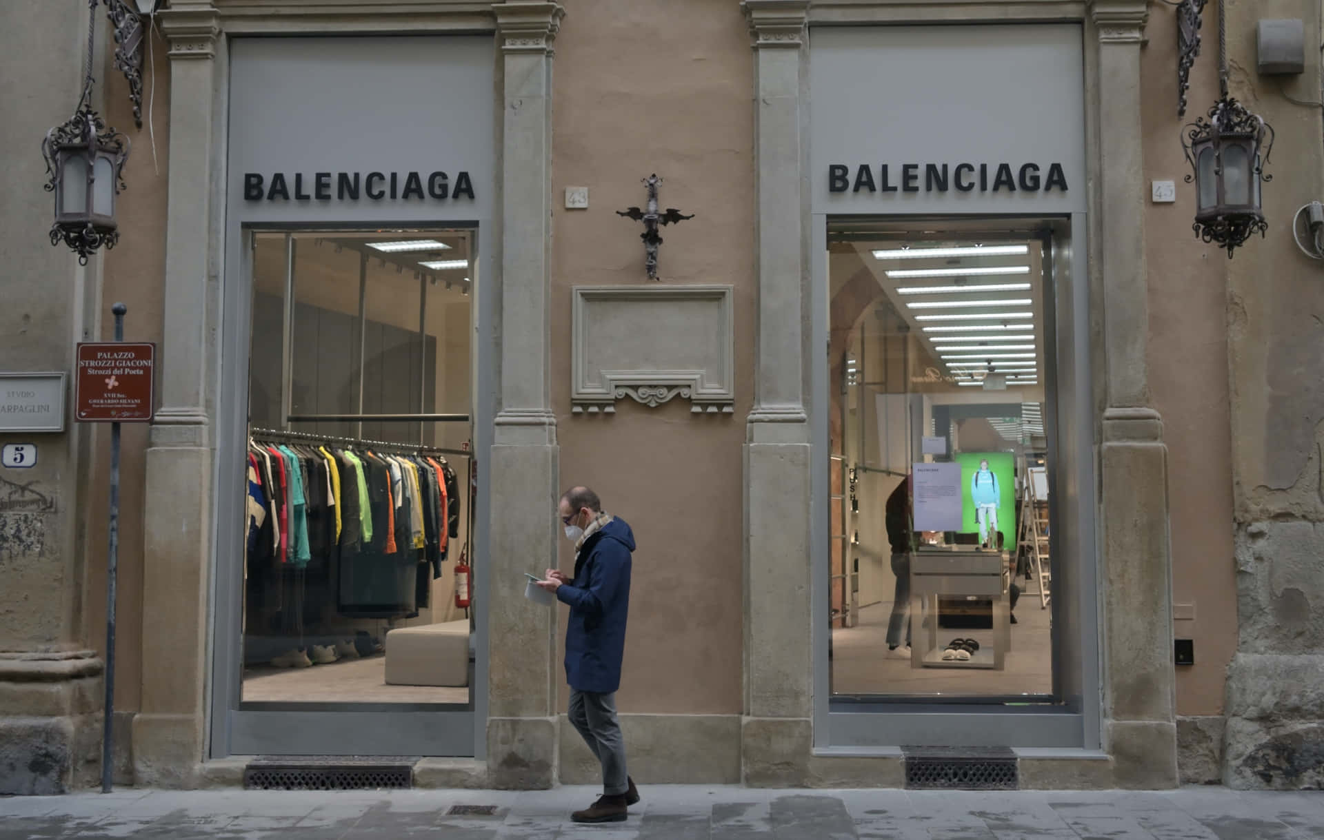Show Them who's the 'King of The Runway' with Balenciaga
