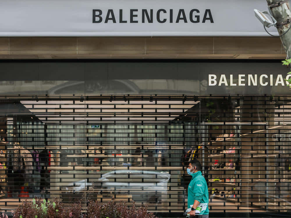 Dieneueste Luxusmodekollektion Von Balenciaga