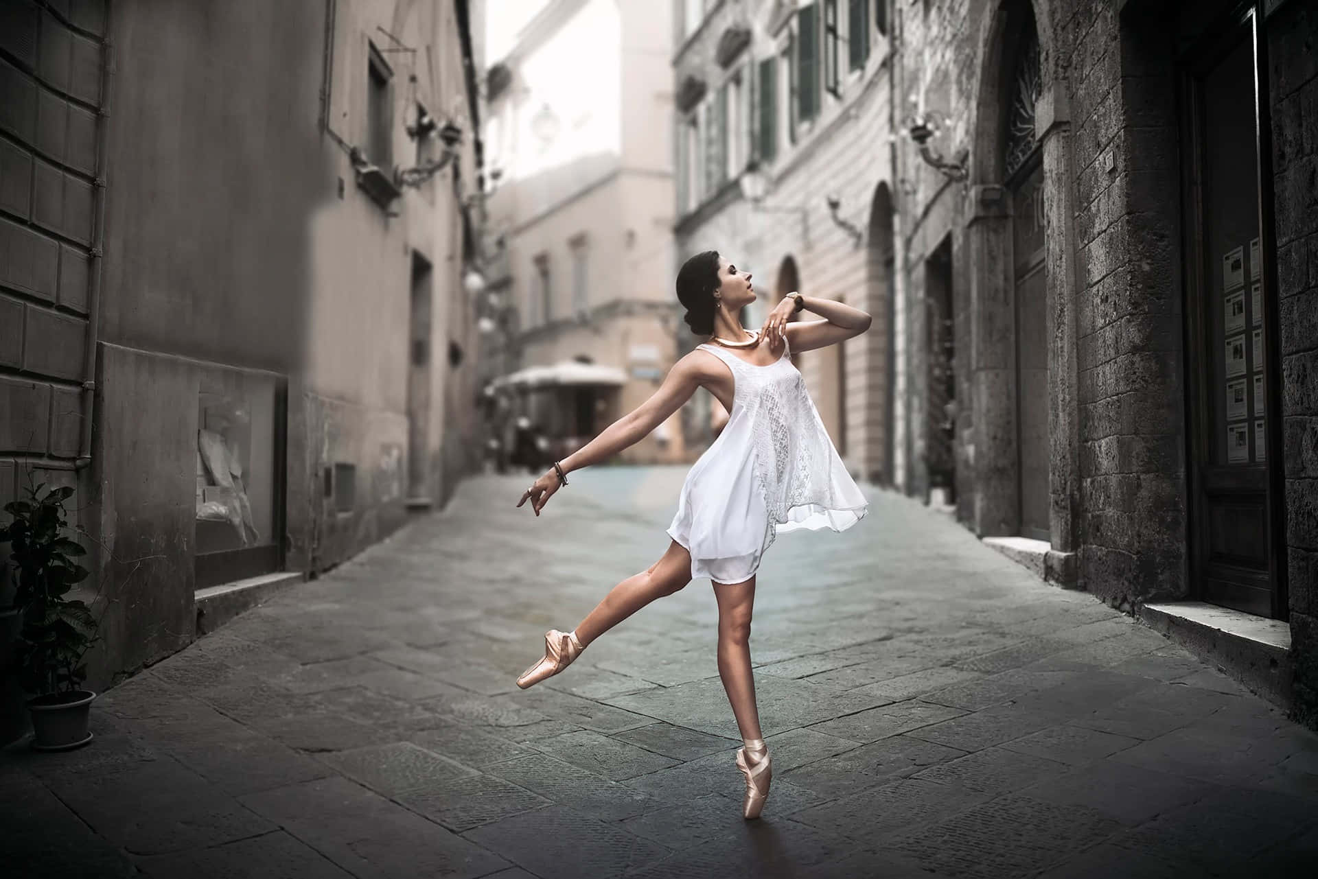 Ballerina Dancer City Creative Photography Wallpaper