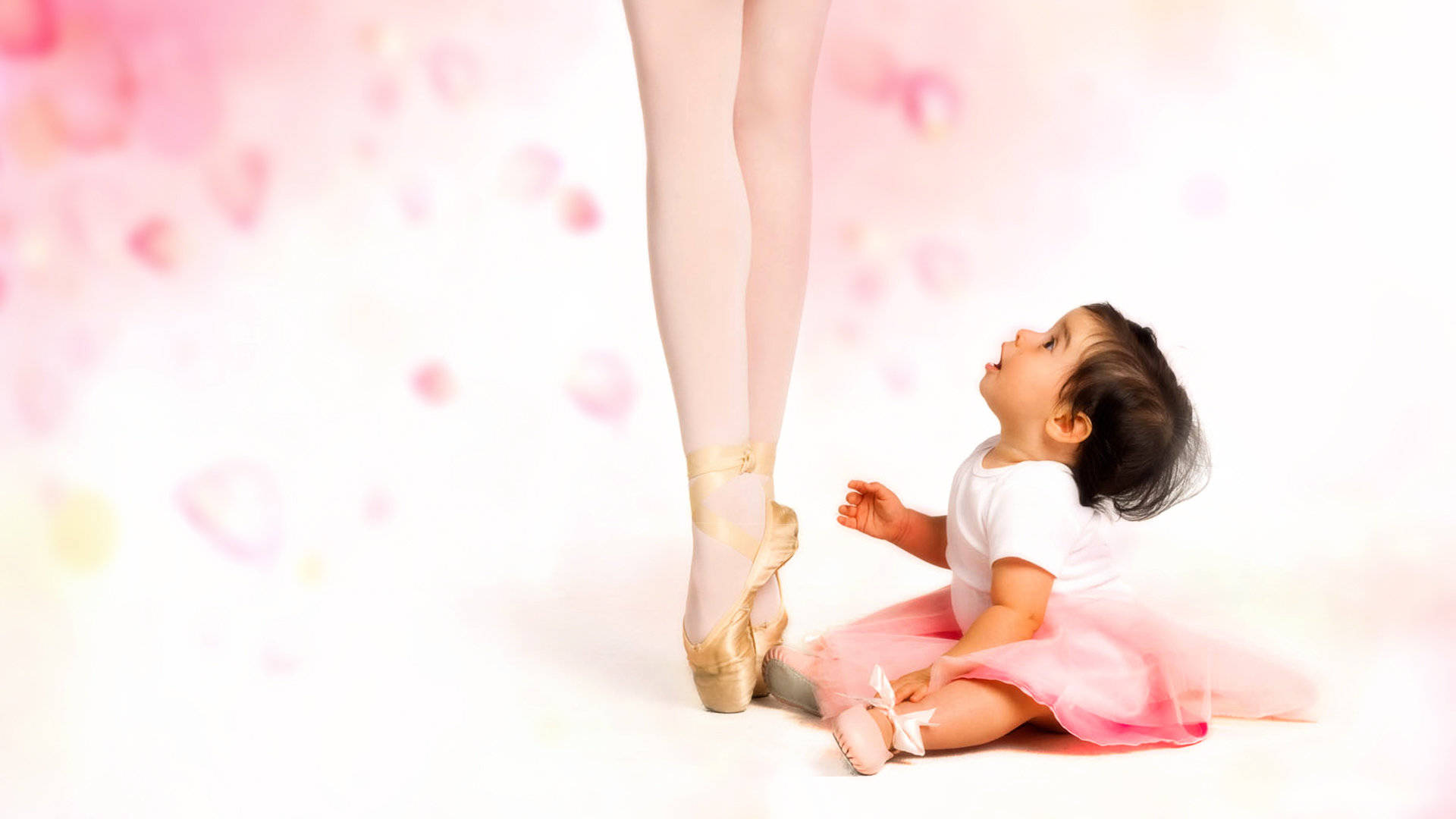 Ballet Dancer And Baby Wallpaper