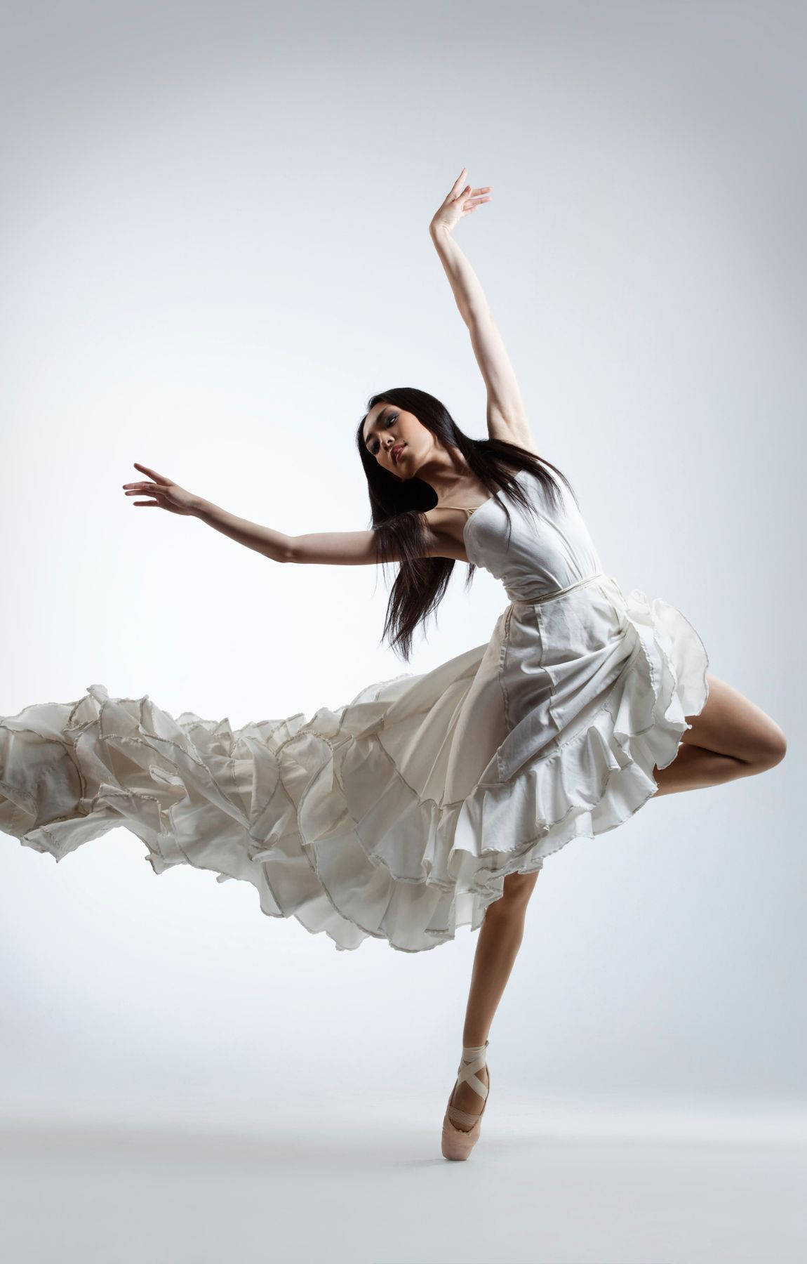 Ballet Dancer Contemporary Professional Wallpaper