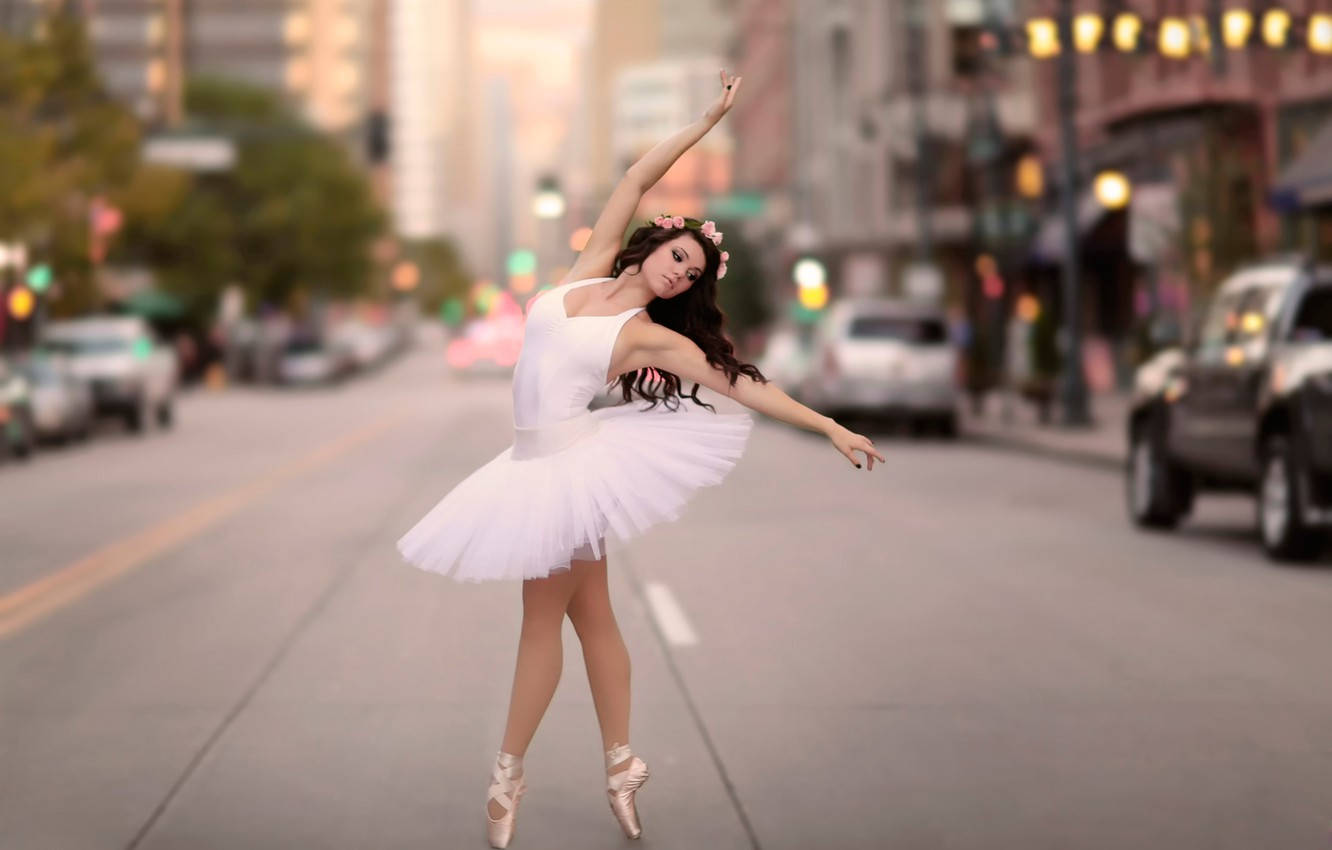Ballet Dancer In Street Wallpaper