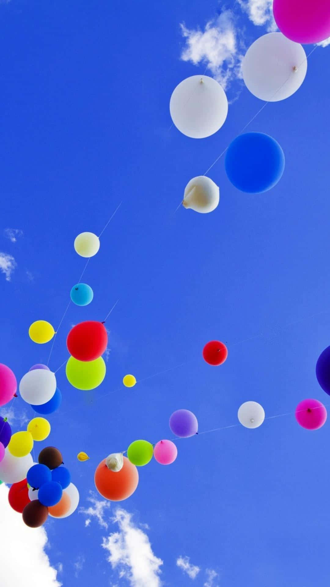 Farverigeballoner Flyvende På Himlen