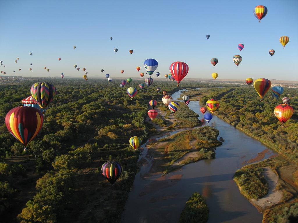 Balloons Above Albuquerque Landscape Wallpaper