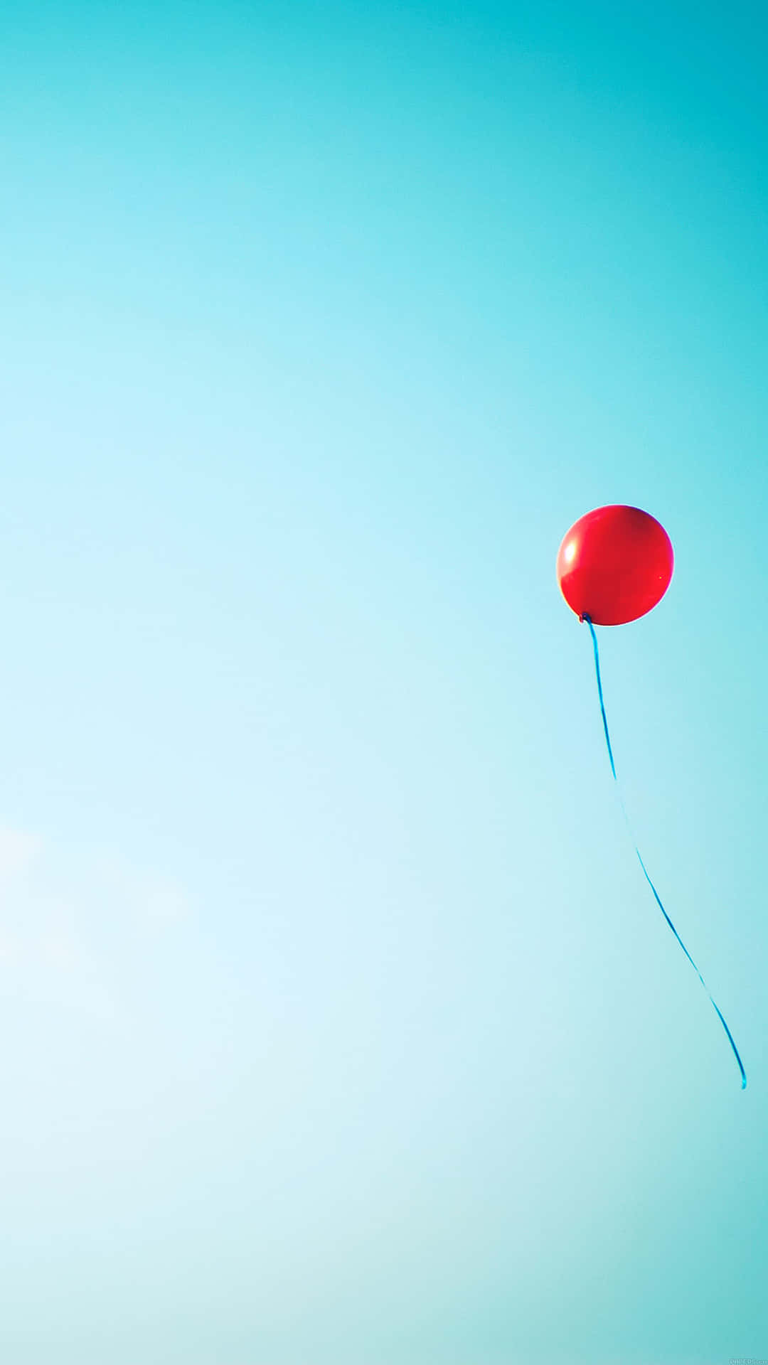 Hintergrundmit Luftballons, Einzelner Roter Ballon Fliegt.
