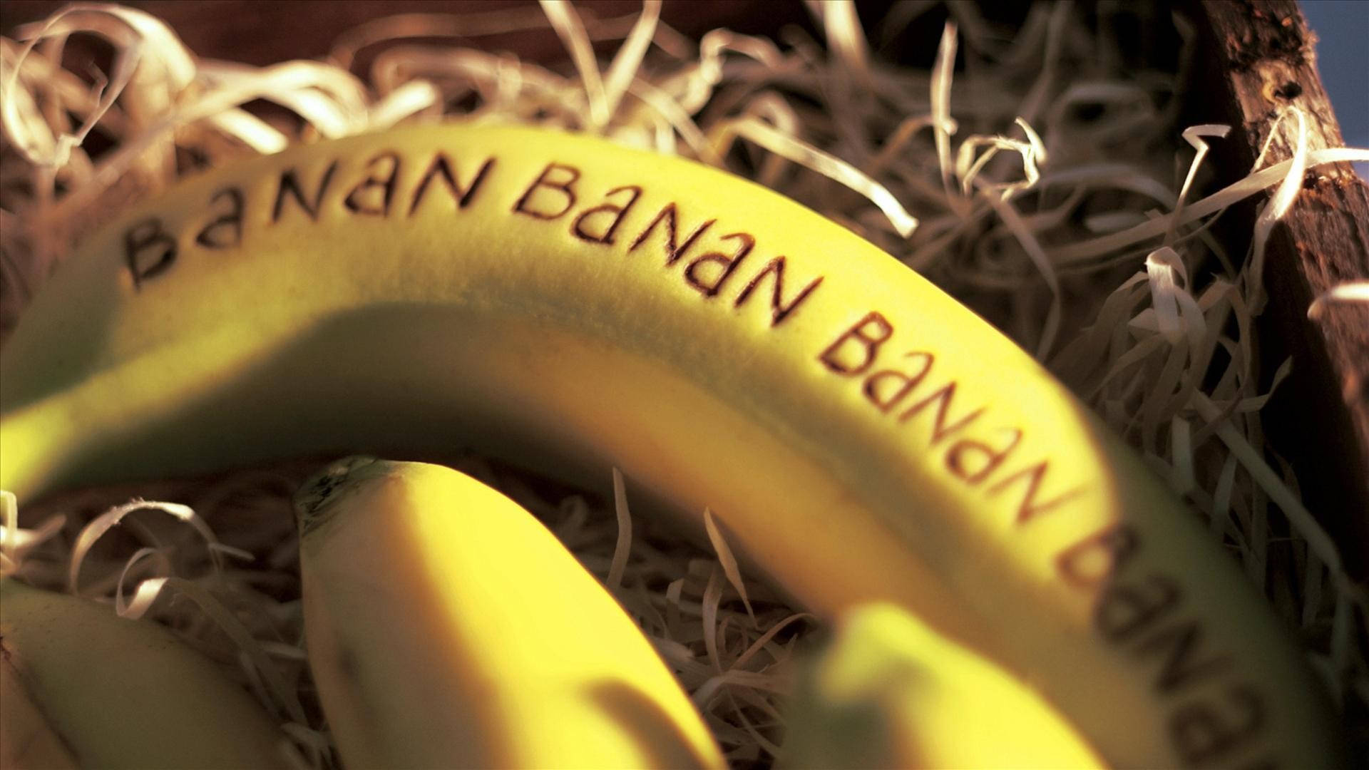 Banana Carved Lettering Wallpaper