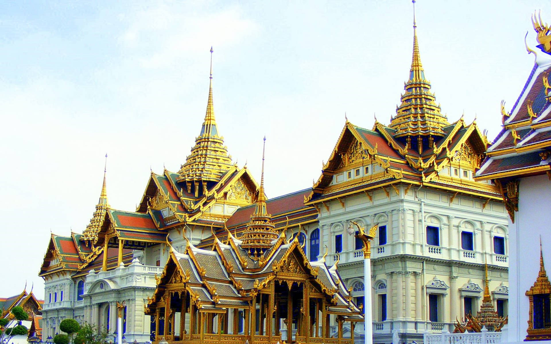 Nahaufnahmedes Grand Palace In Bangkok. Wallpaper