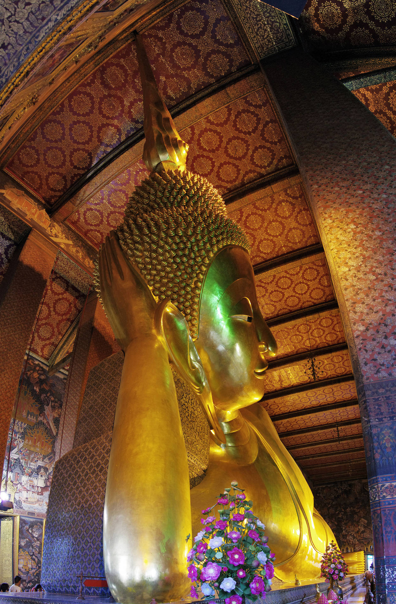 La Testa Del Buddha Sdraiato Di Bangkok Sfondo