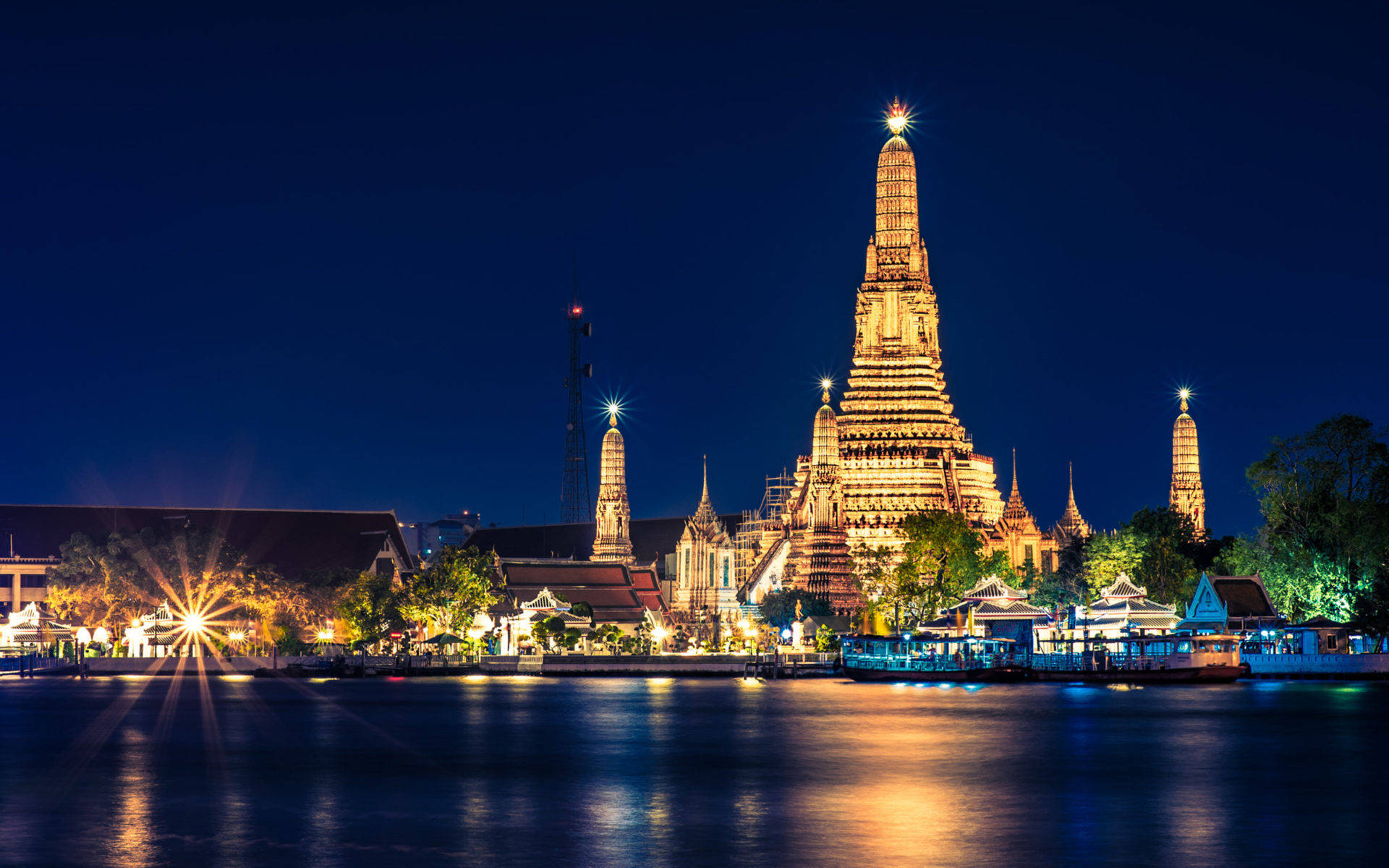 Le Luci Notturne Di Wat Arun A Bangkok Sfondo